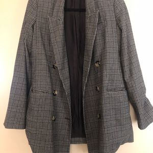 Plaid blazer Kate Middleton